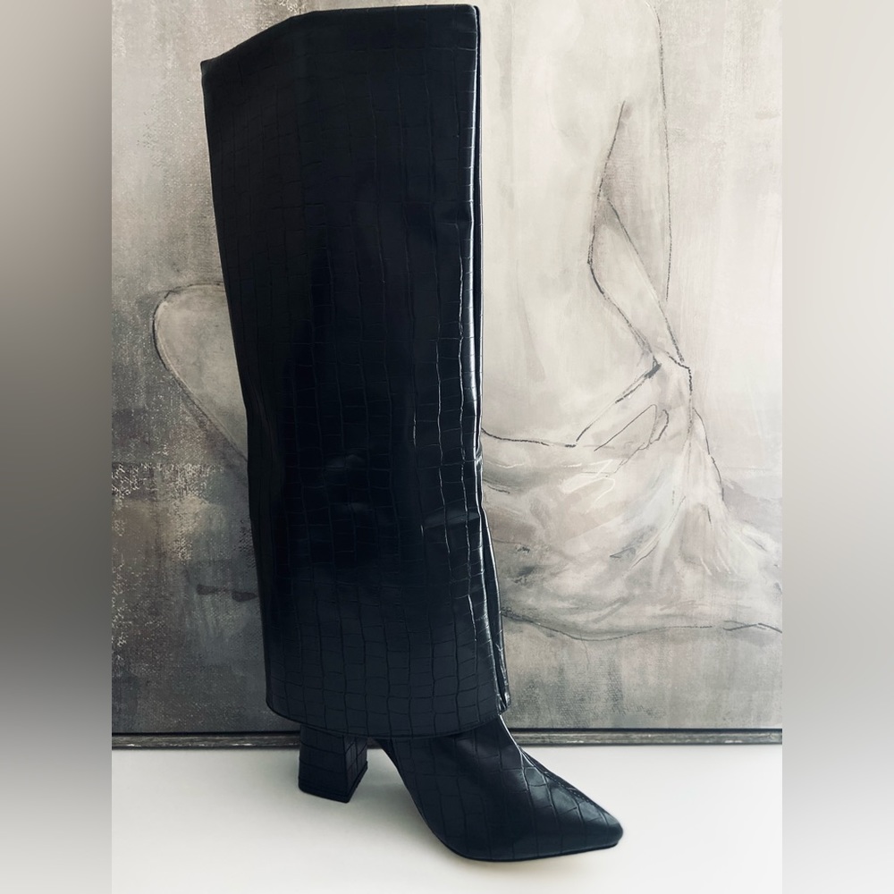 New Black beautiful classic and comfortable!